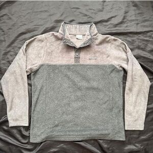 Columbia Fleece Two-Tone Gray and Cream Pullover 1/4 Button Up